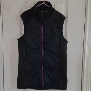 Athleta Flashback Embroidered Puffer Vest- Women's XXS. Purple & Grey-Full Zip